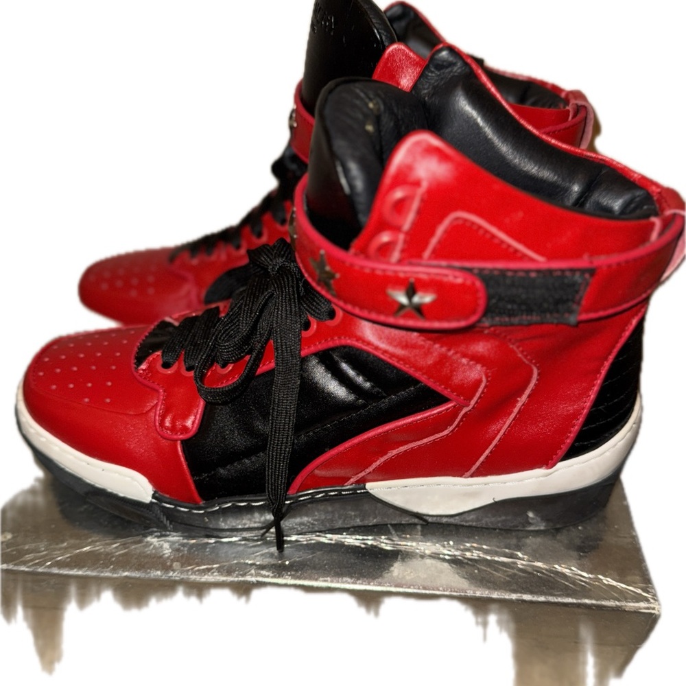 Classic Givenchy Sneakers